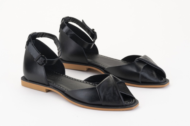 SANDALIA PLANA FLORENCIA NEGRO