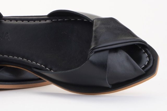SANDALIA PLANA FLORENCIA NEGRO