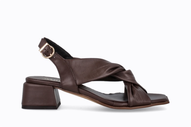 SANDALIA FLORENCIA MARRON