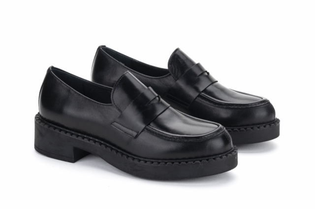 MOCASÍN PIEL NEGRA