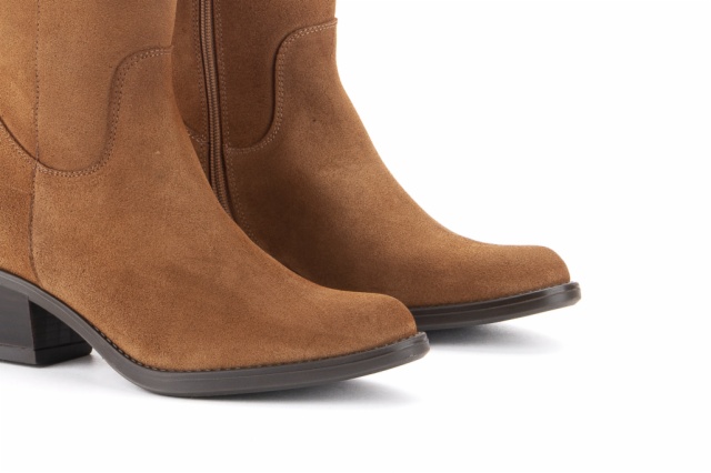 BOTA COWBOY SERRAJE CUERO PISO DAKOTA