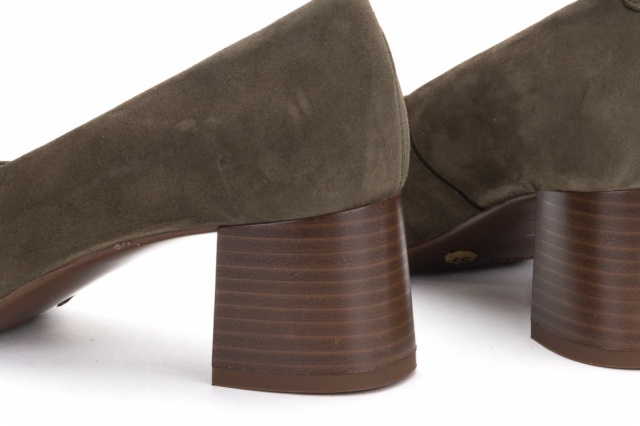 ZAPATOS ANTE KAKI