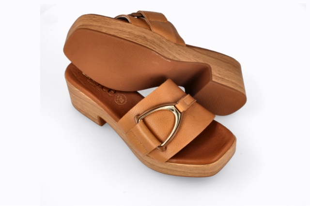 ZUECOS CAMEL ABRIL