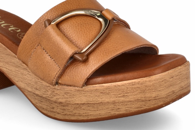 ZUECOS CAMEL ABRIL