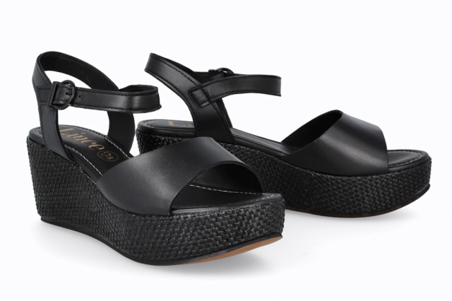 SANDALIAS NEGRAS MAYKA