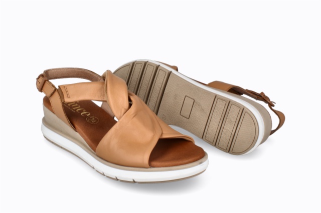 SANDALIAS CAMEL VENETO