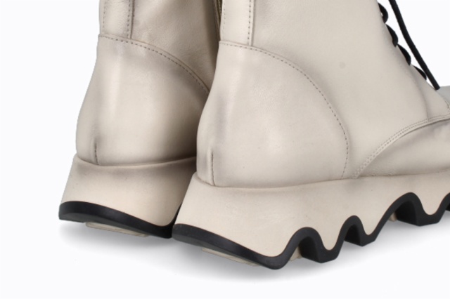 BOTÍN OLA PIEL CRIMEA HIELO