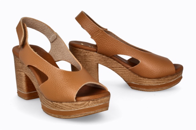 SANDALIA BUGUI CAPRI OCRE