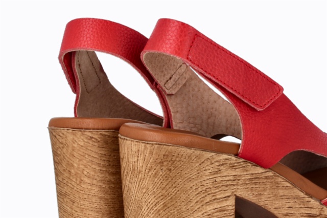 SANDALIA BUGUI CAPRI OCRE