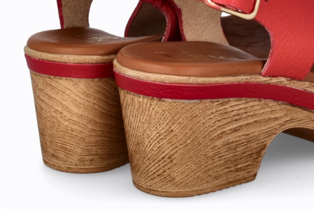 SANDALIA BUGUI ROJO CERDEÑA OCRE