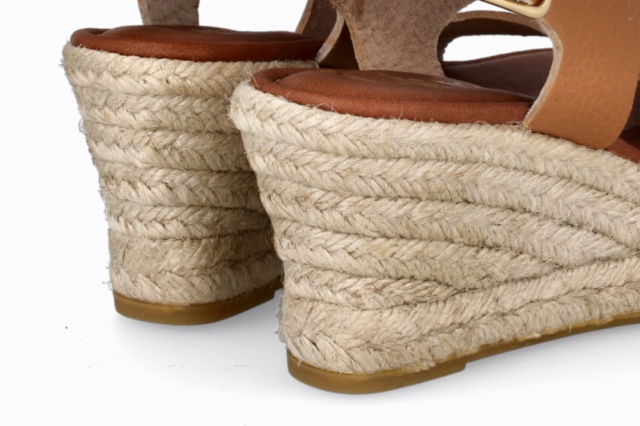 SANDALIA BUGUI CAMEL YUSTE NATURAL
