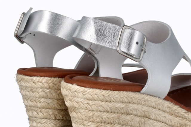 SANDALIA METALIZADO PLATA YUSTE NATURAL