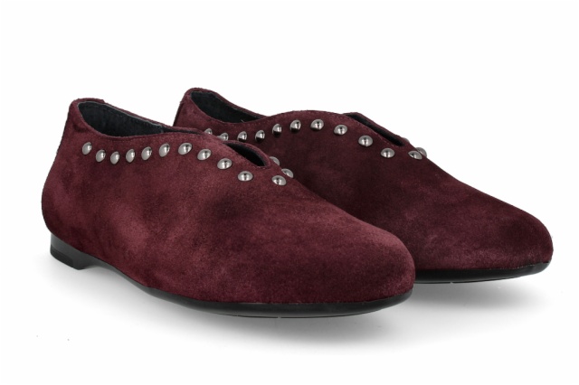 ZAPATO ABOTINADO BURDEOS TIANA NEGRO