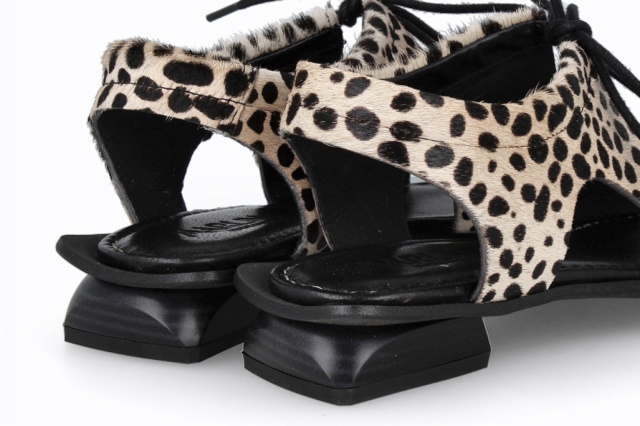 SANDALIA PONY MIREN NEGRO