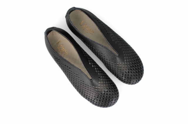 I61558PIEL SINDI NEGROH.976 LEILA NEGRO