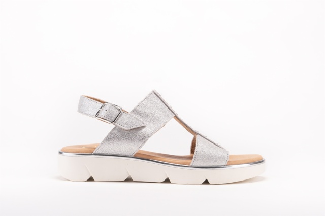 SANDALIAS TIRAS PLATA