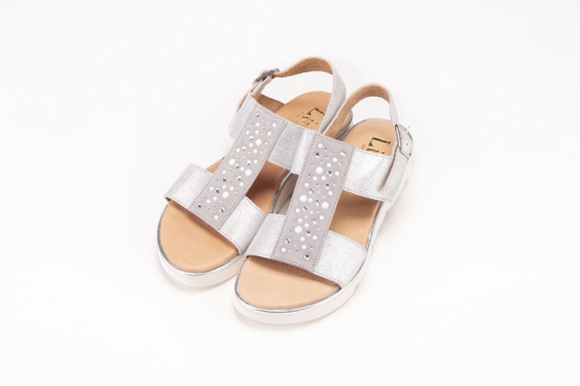 SANDALIAS TIRAS PLATA