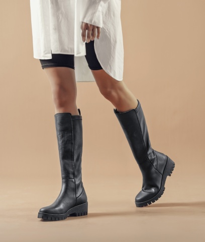 BOTA PIEL NEGRO